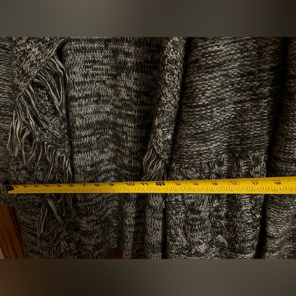 Cardigan sweater - Picture 3 of 6